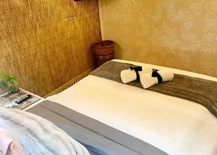 Condesa Glamping Homestay *